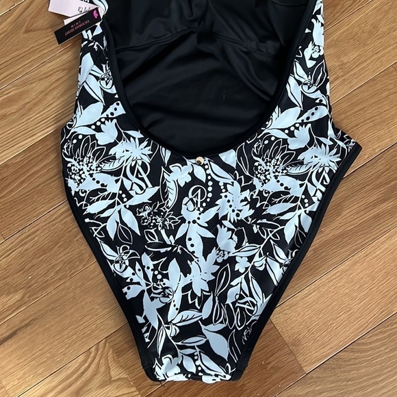 Victoria’s Secret One Piece Swimsuit Black and White size Large NWT - Picture 5 of 10